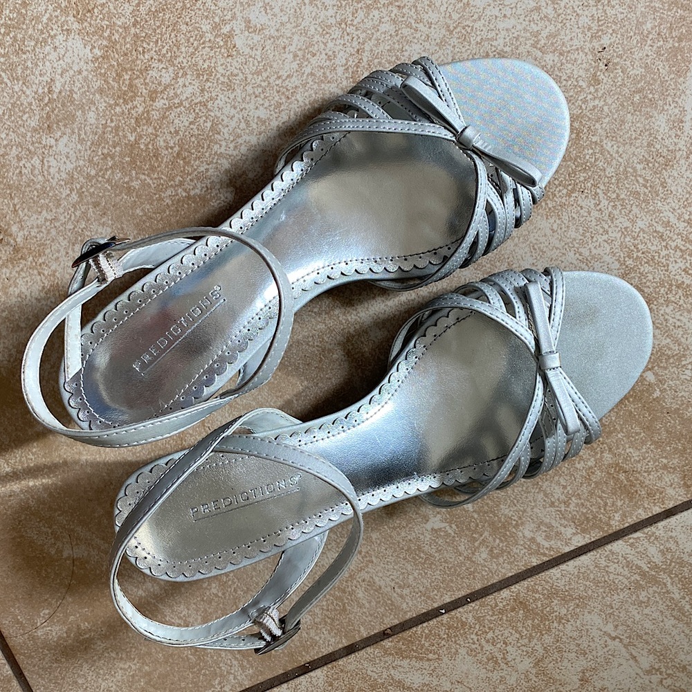Silver kitten heels size 6.5 US women’s